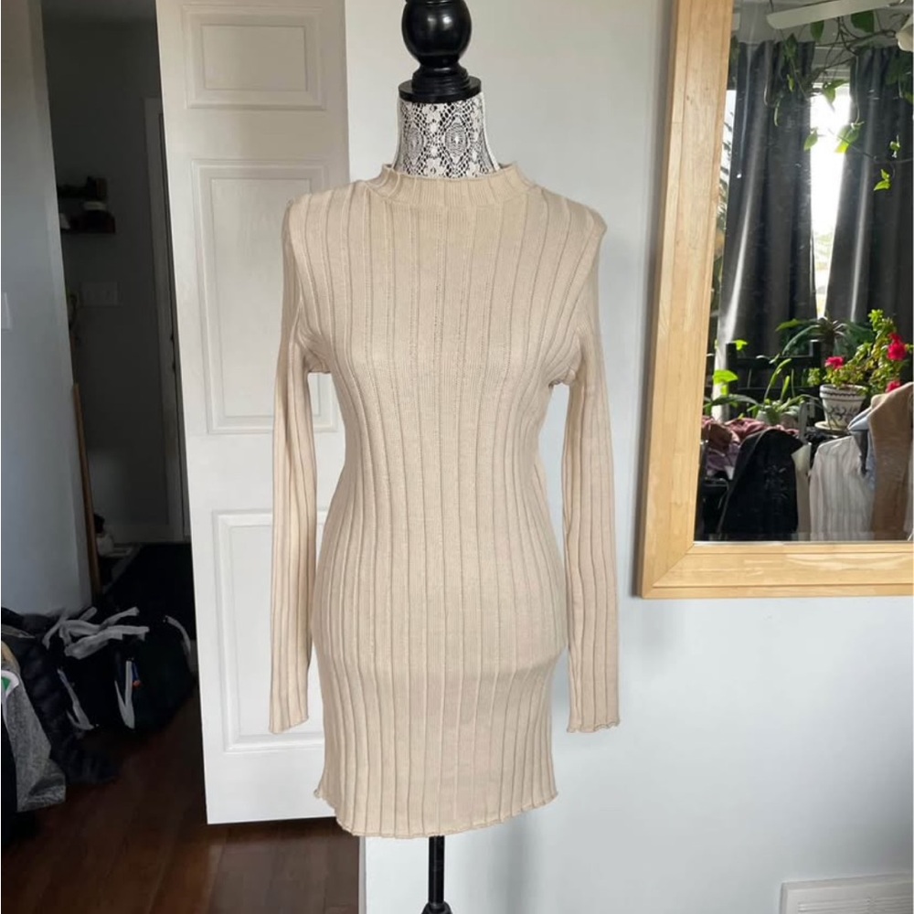 NWT Pretty Little Thing Rib Knit Mini Dress. - Picture 2 of 5